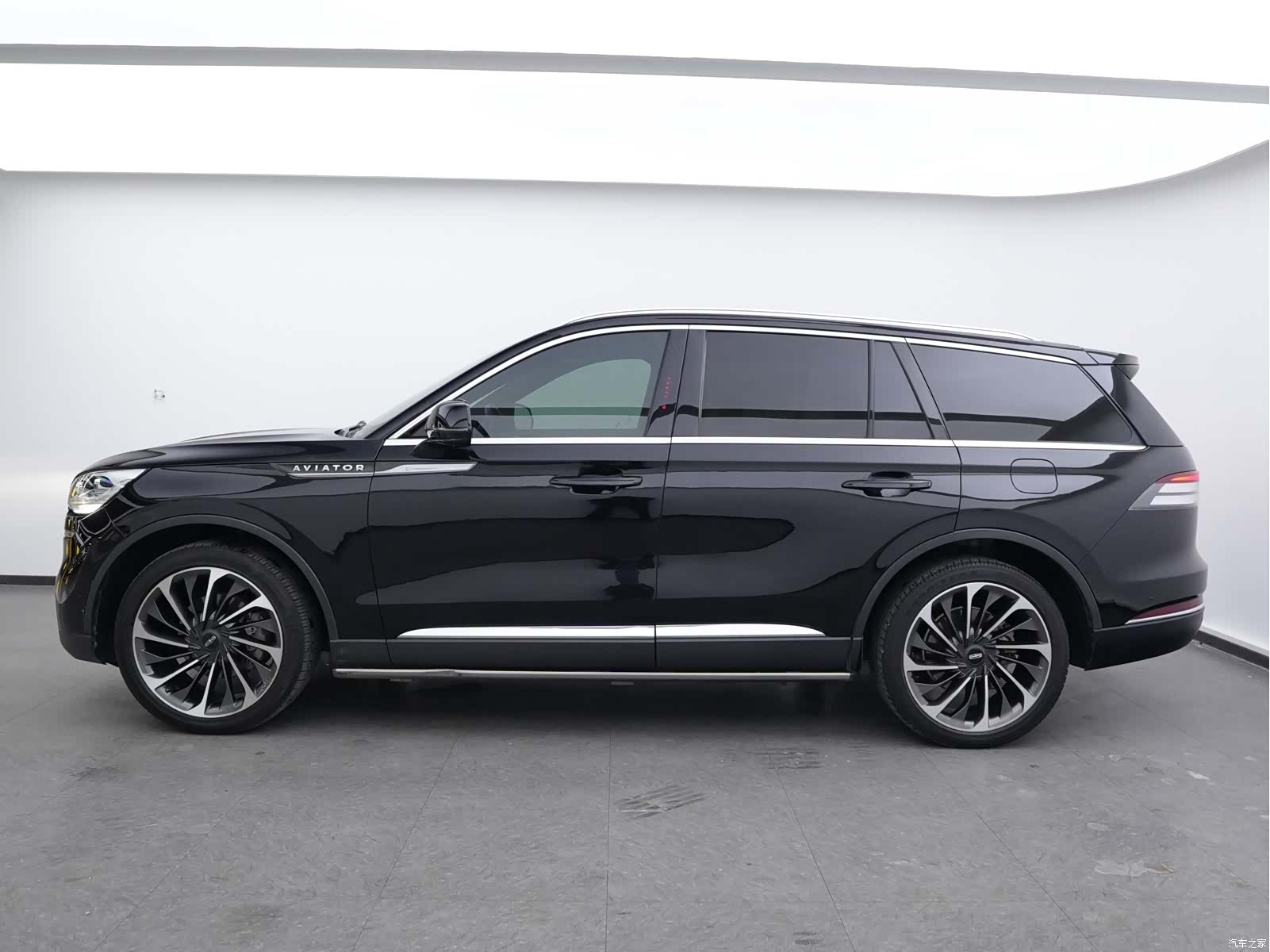 Lincoln Aviator, 2022 24