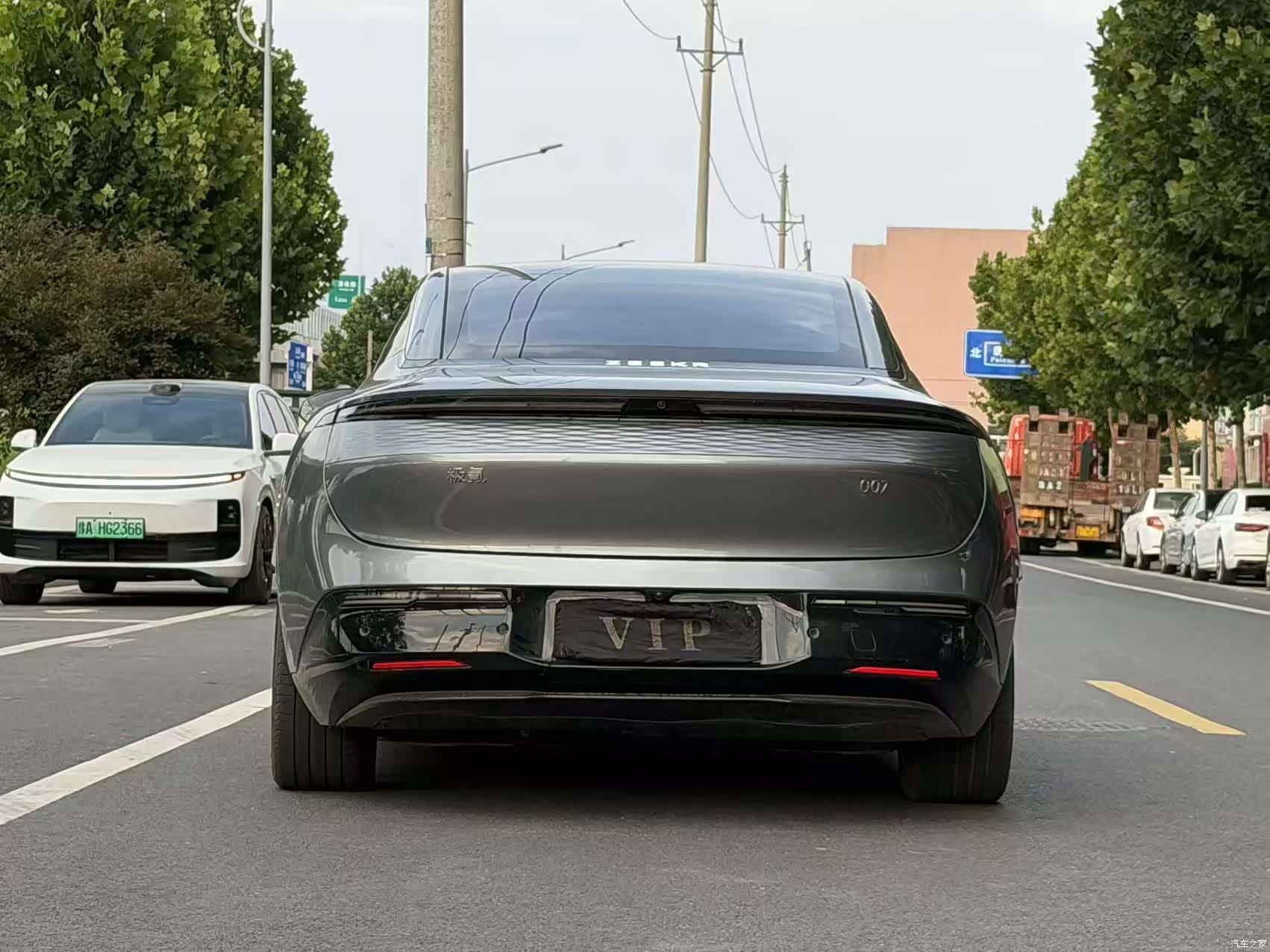 Zeekr 007, 2024 8