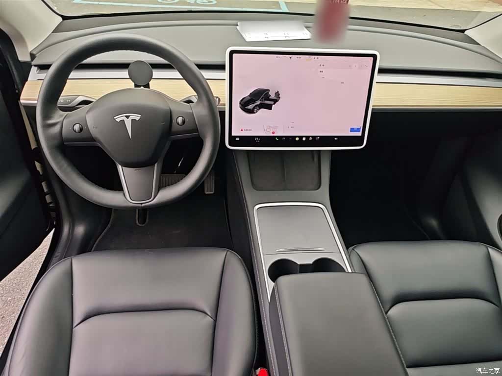 Tesla Model Y, 2023 10