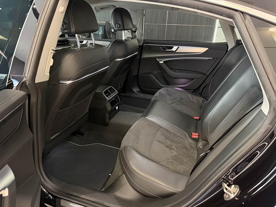 Audi A7L 2024, фото 8