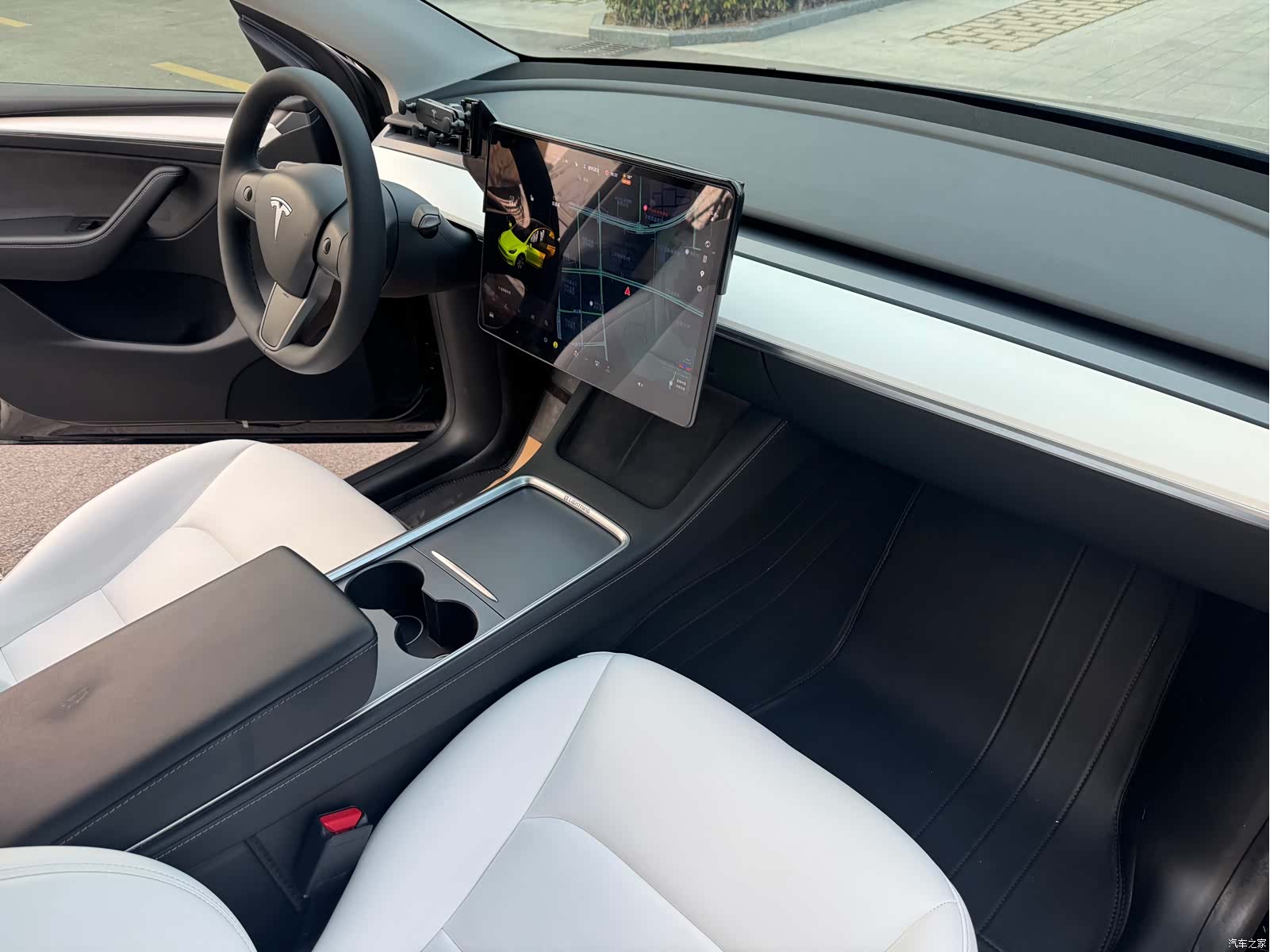 Tesla Model Y, 2021 11