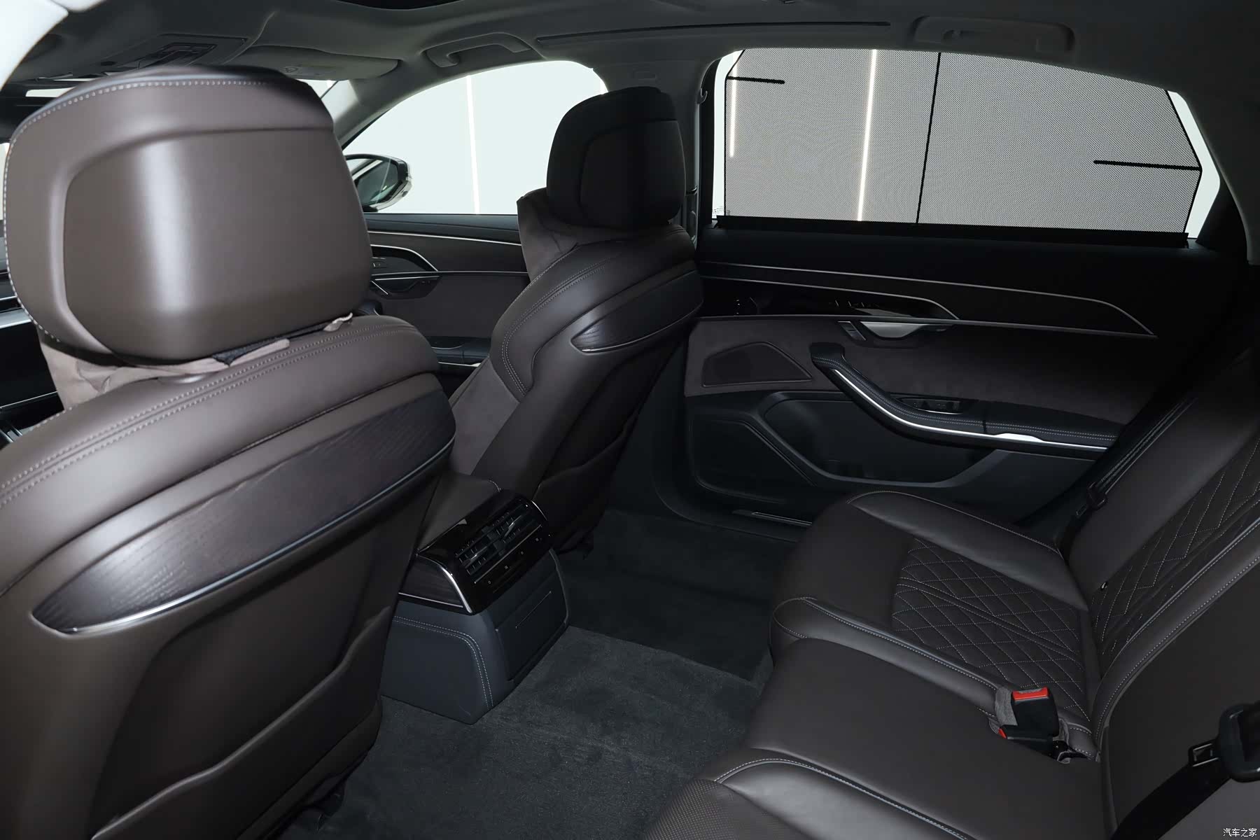 Audi A8L, 2023 30