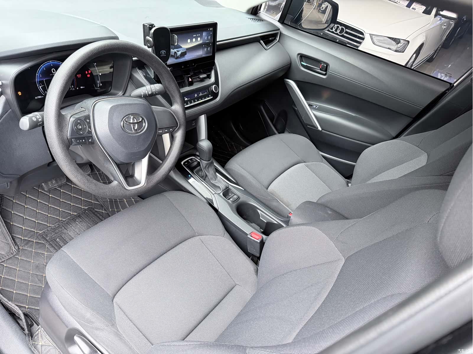 Toyota Frontlander, 2024 4
