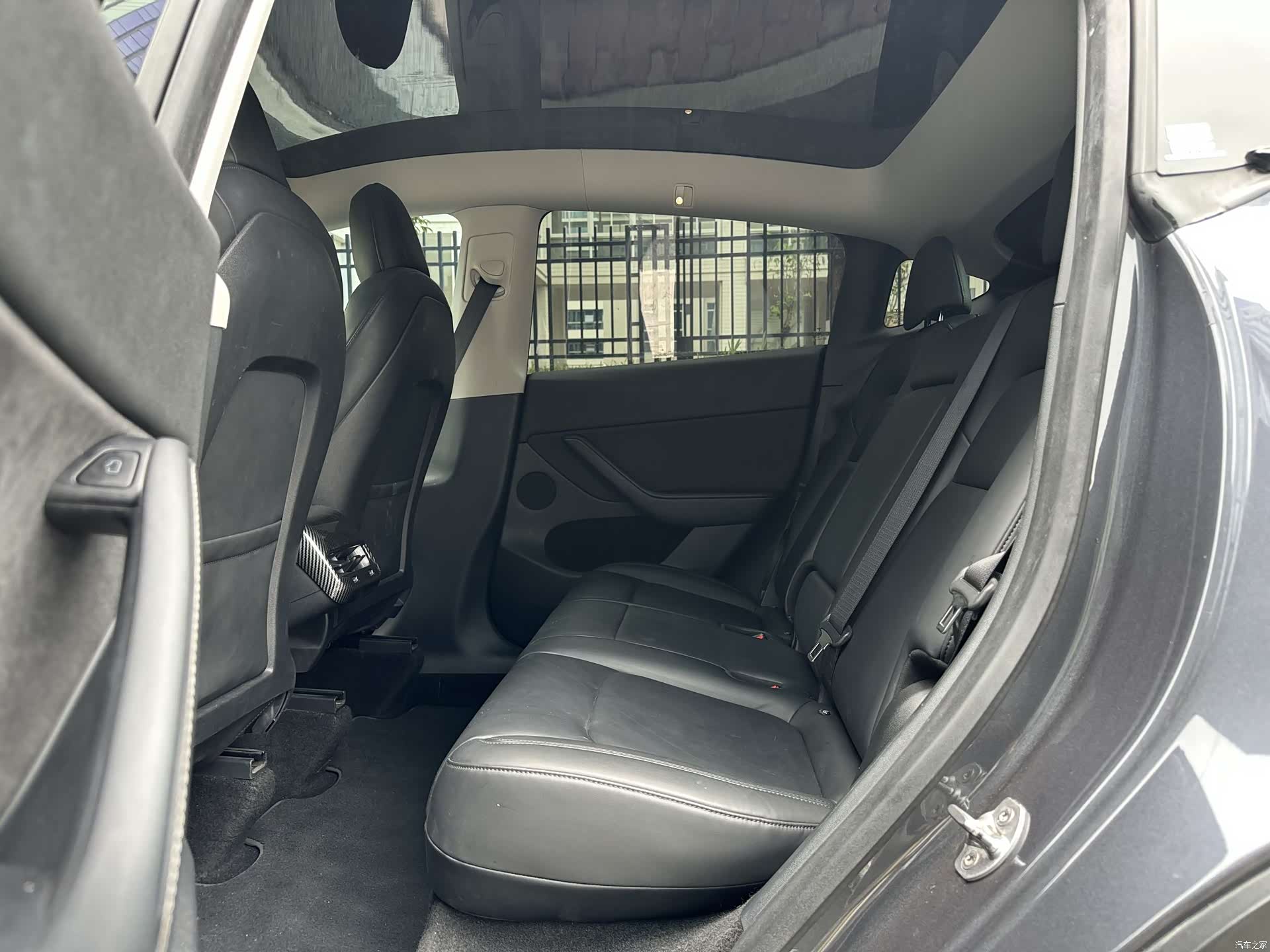 Tesla Model Y, 2021 13