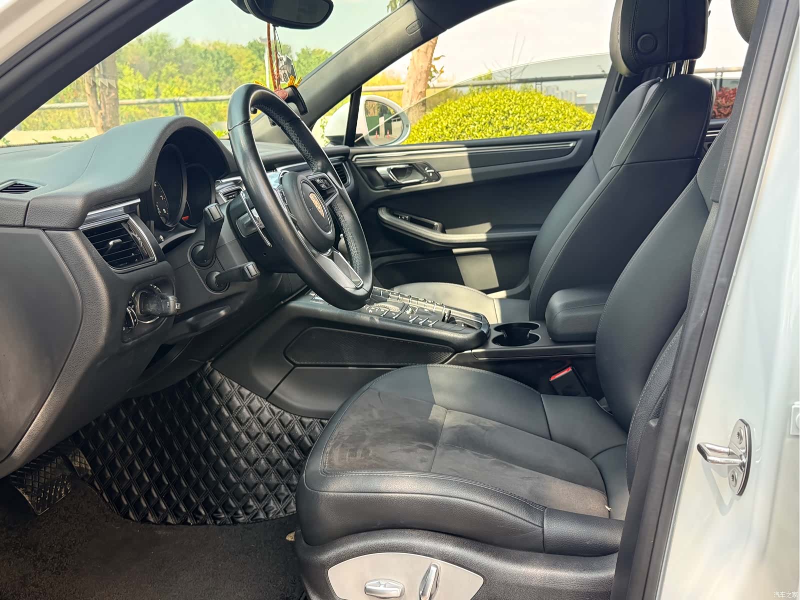 Porsche Macan, 2018 все фото