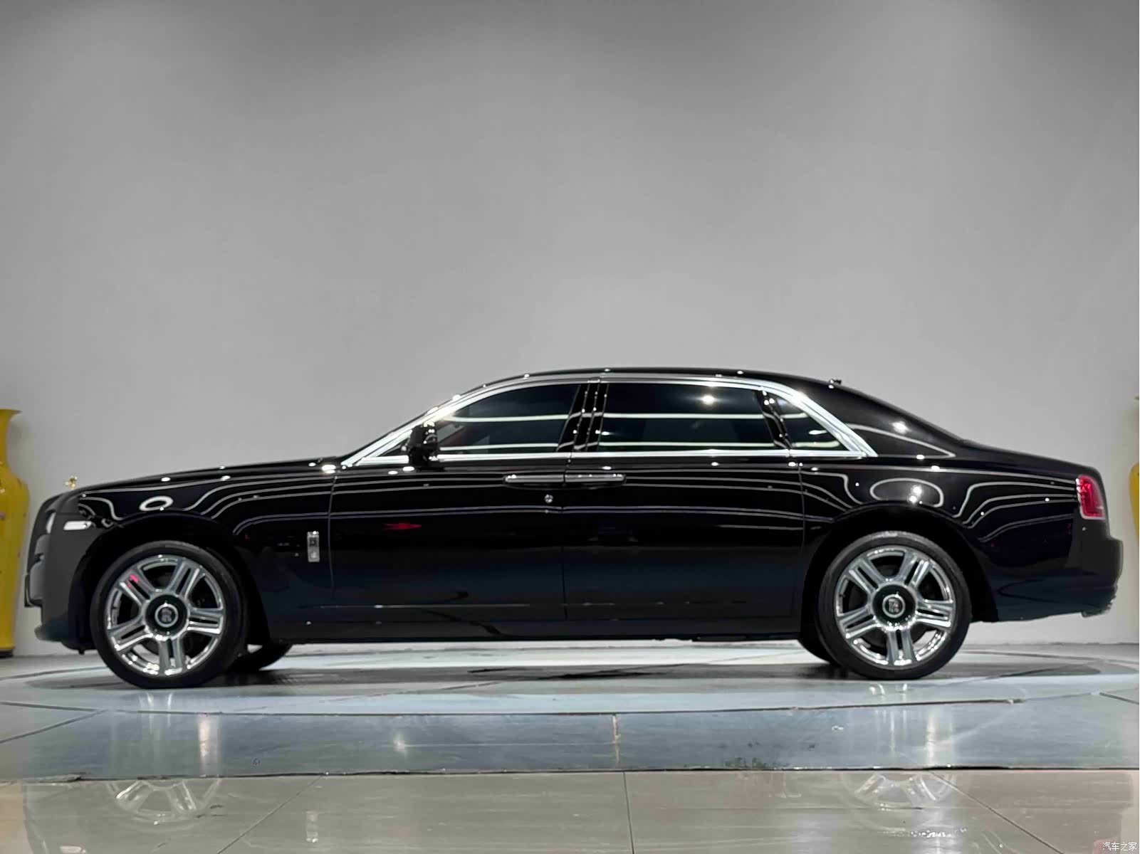 Rolls-Royce Ghost, 2018 24