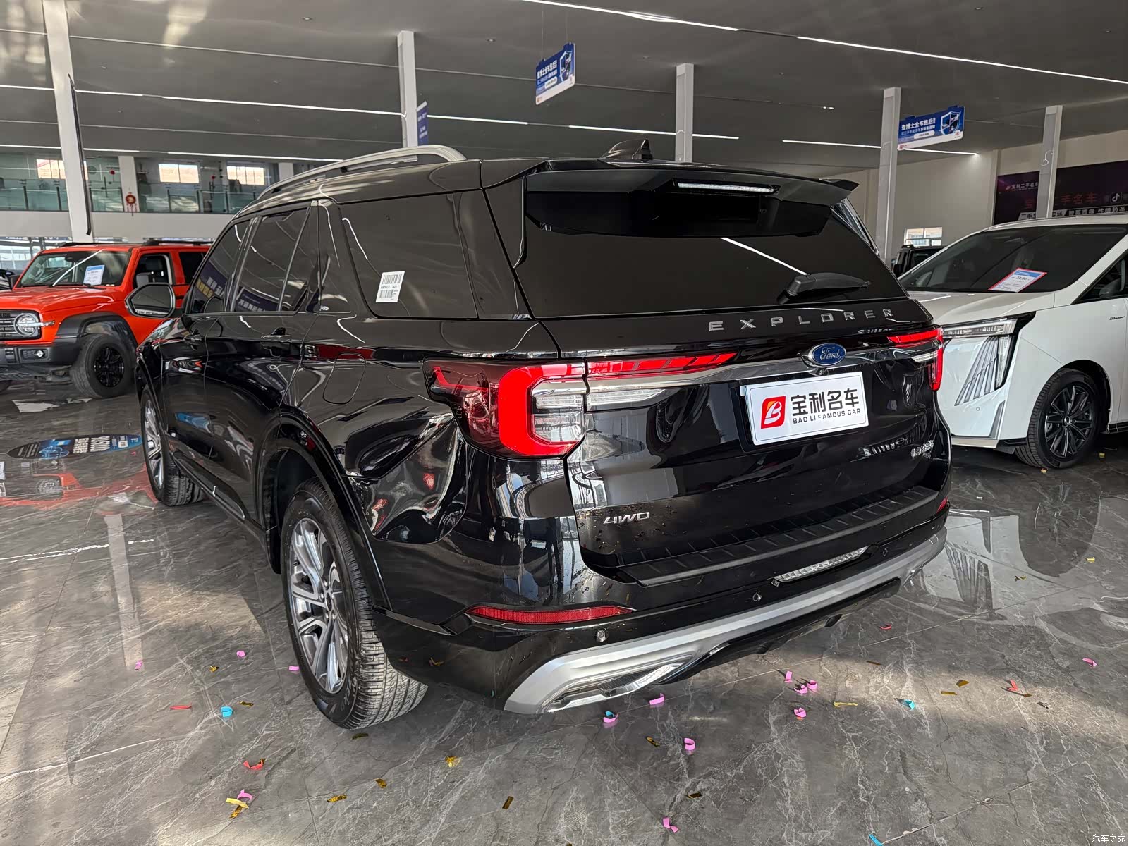 Ford Explorer, 2025 4