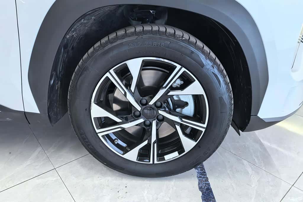 Geely Galaxy L7, 2024 6