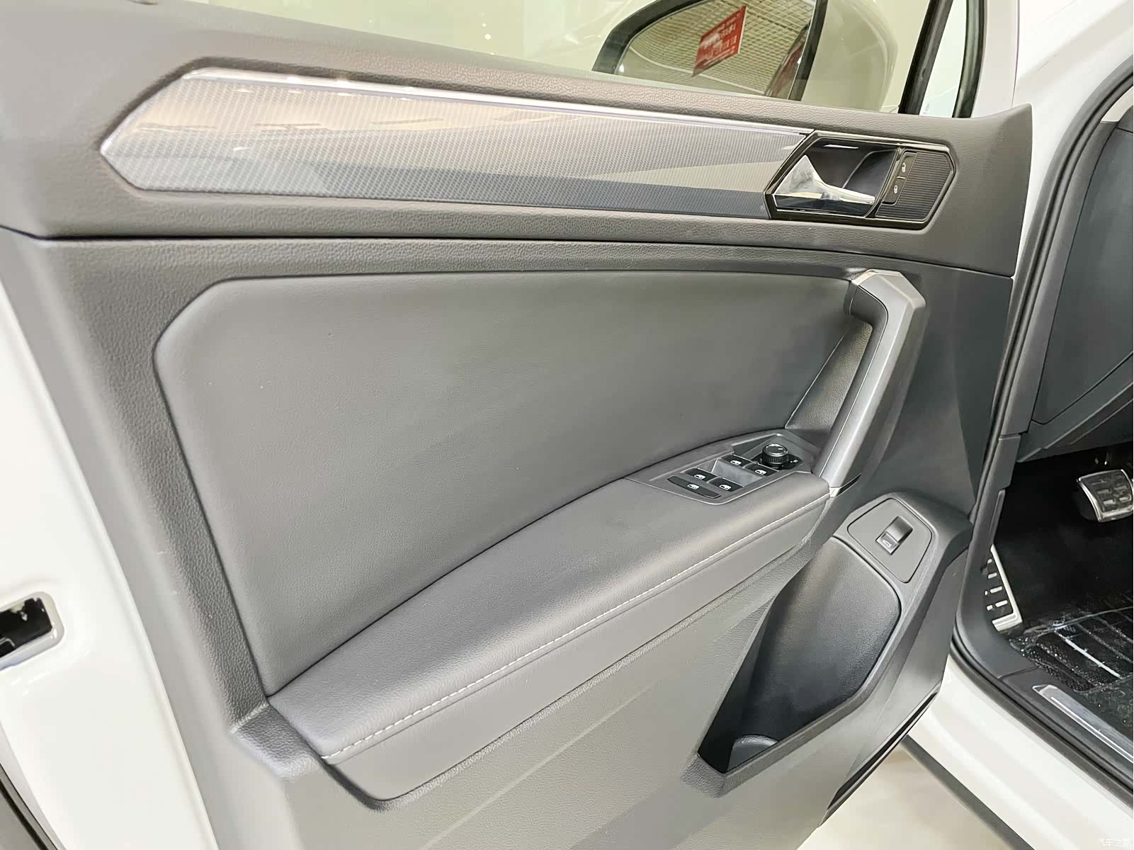 Volkswagen Tiguan L, 2019 15