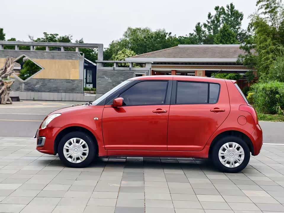 Suzuki Swift Suzuki Swift
