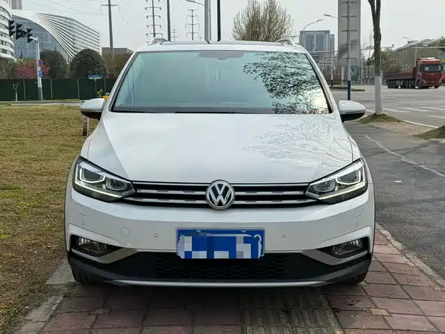 Volkswagen Touran 2020 — купить из Китая под заказ