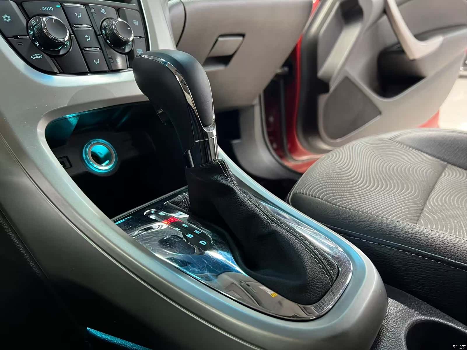 Buick XT, 2015 11