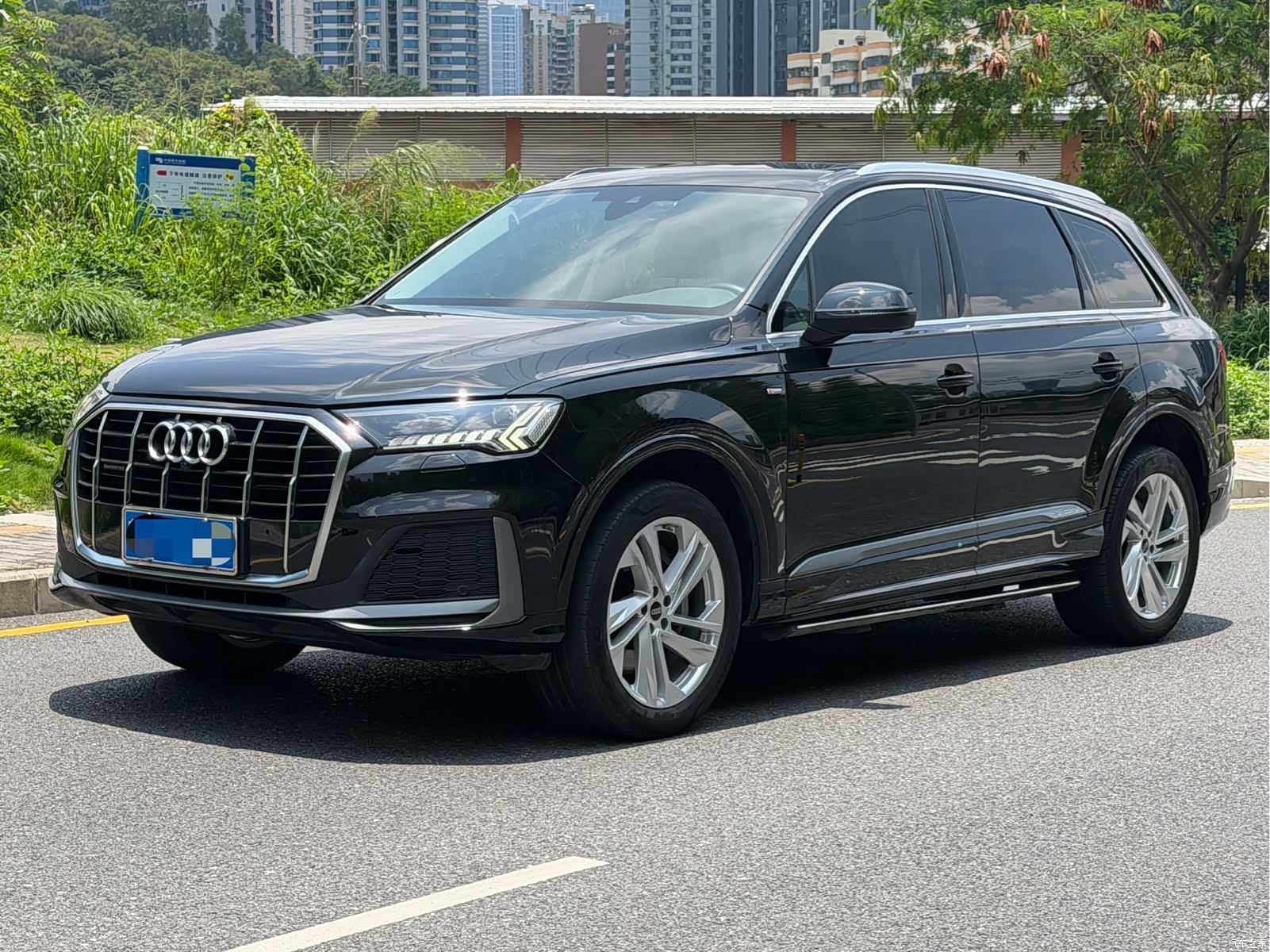 Audi Q7, 2024 1