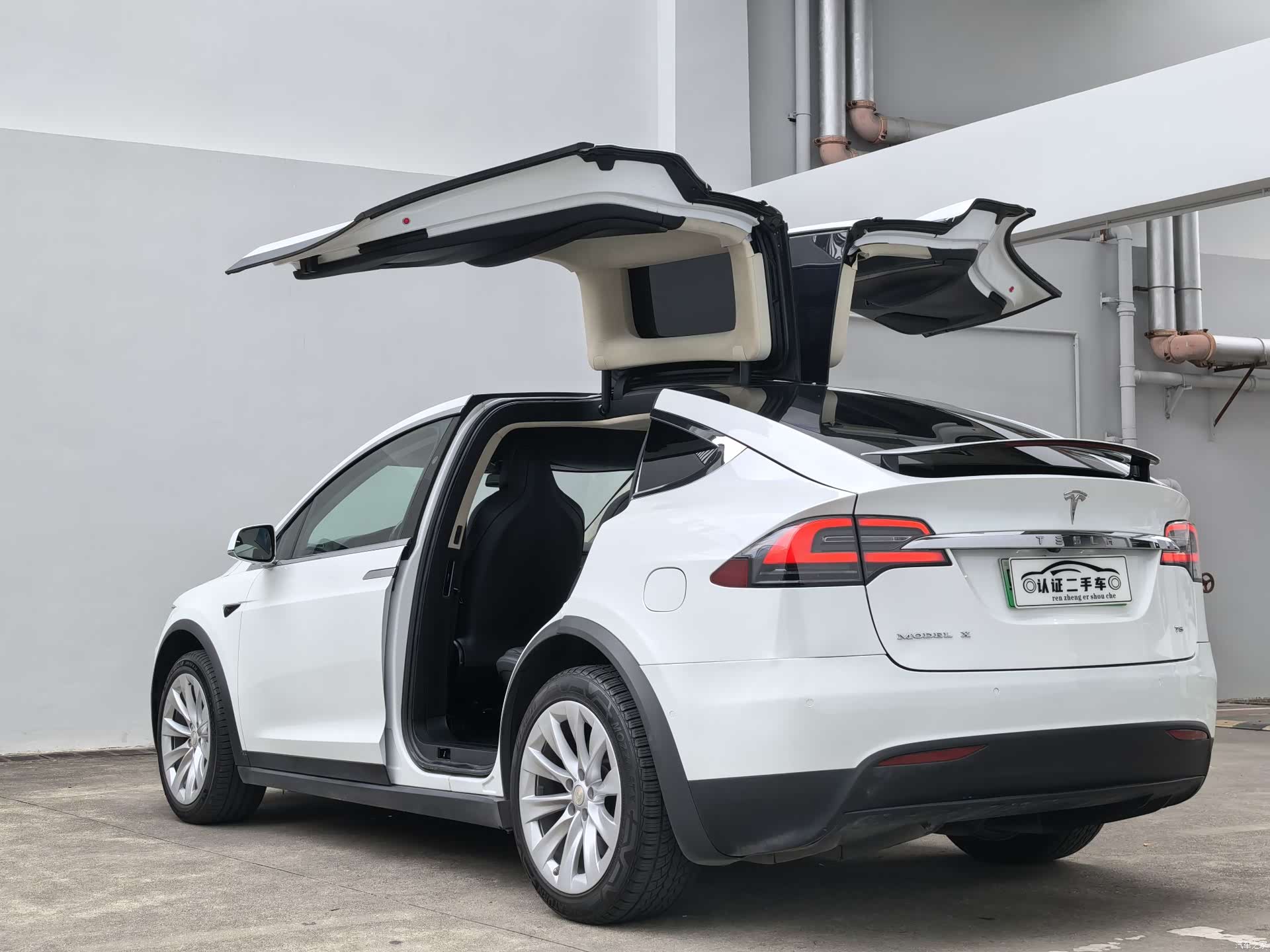 Tesla Model X, 2019 10