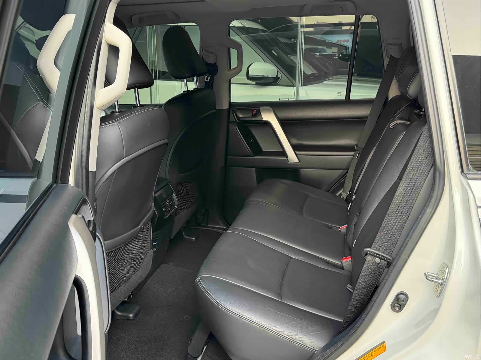 Toyota Prado, 2017 10