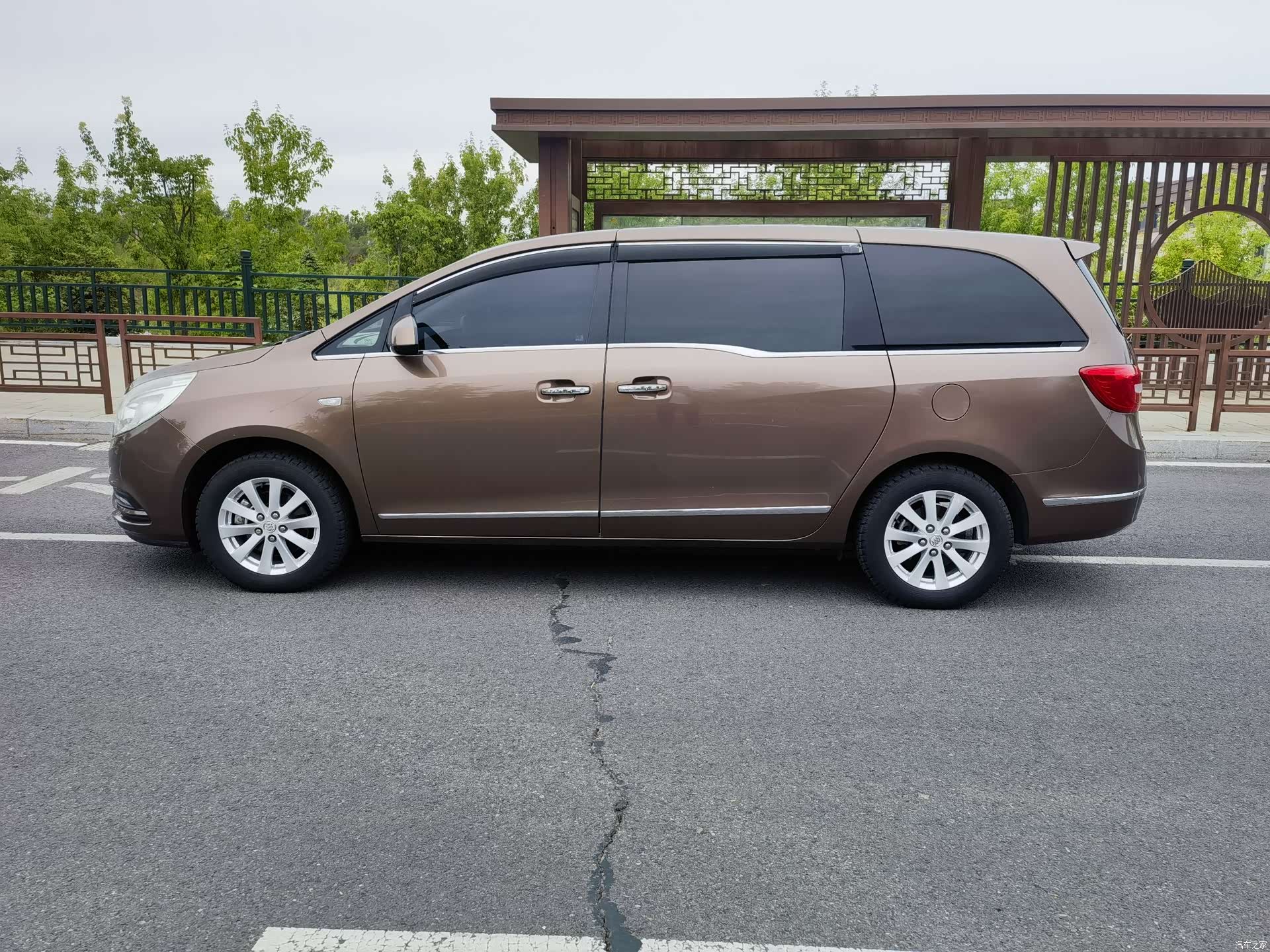 Buick GL8, 2019 все фото