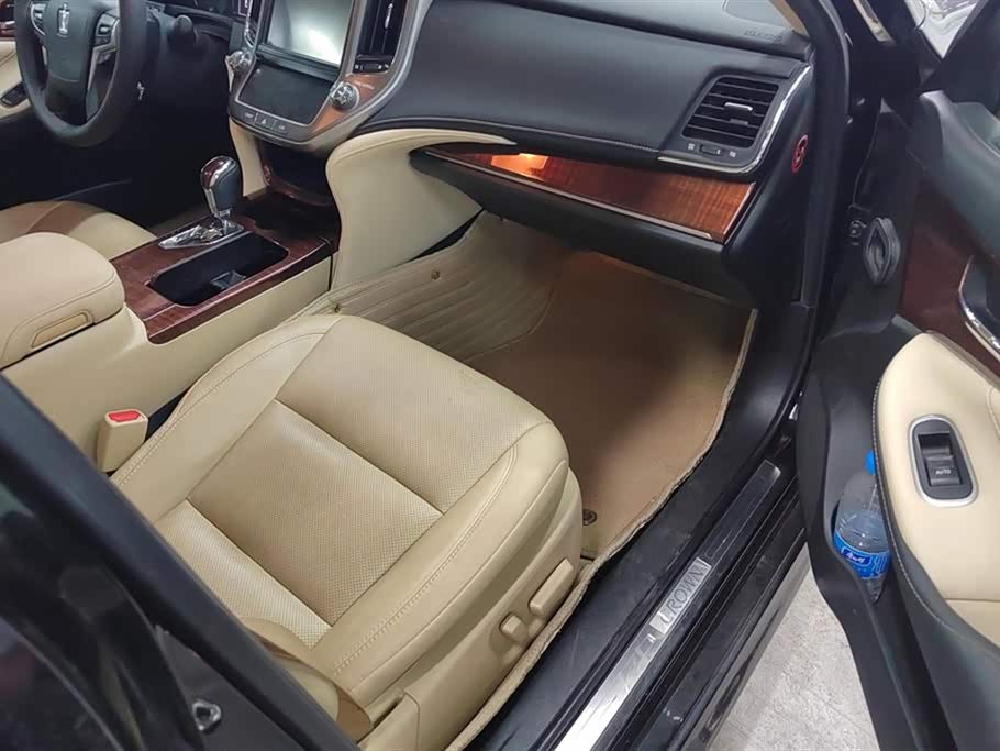Toyota crown Toyota crown