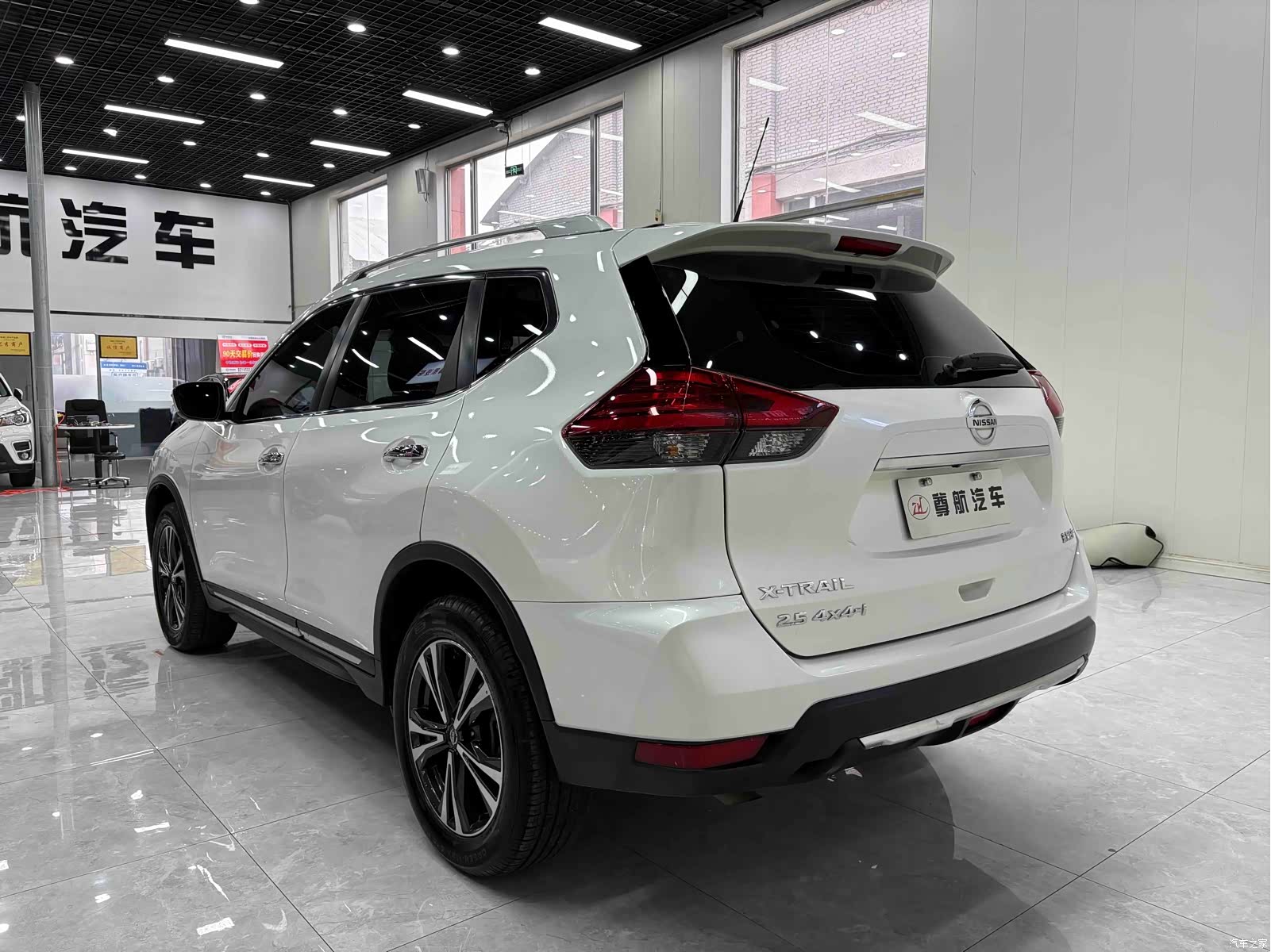 Nissan X-Trail, 2022 все фото