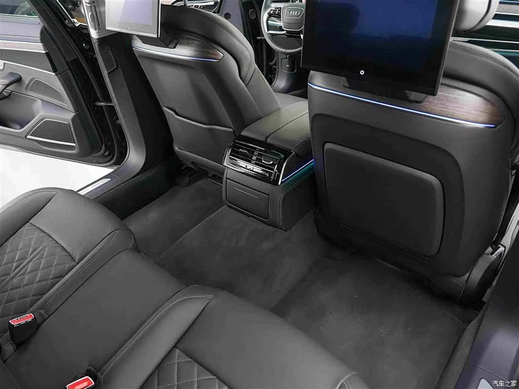 Audi A8L, 2024 11