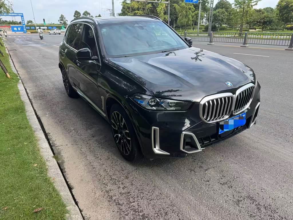 BMW X5 2025 xDrive 40Li M Sport