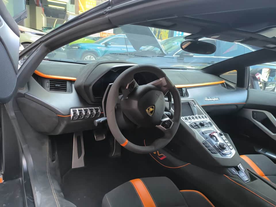 Lamborghini Aventador