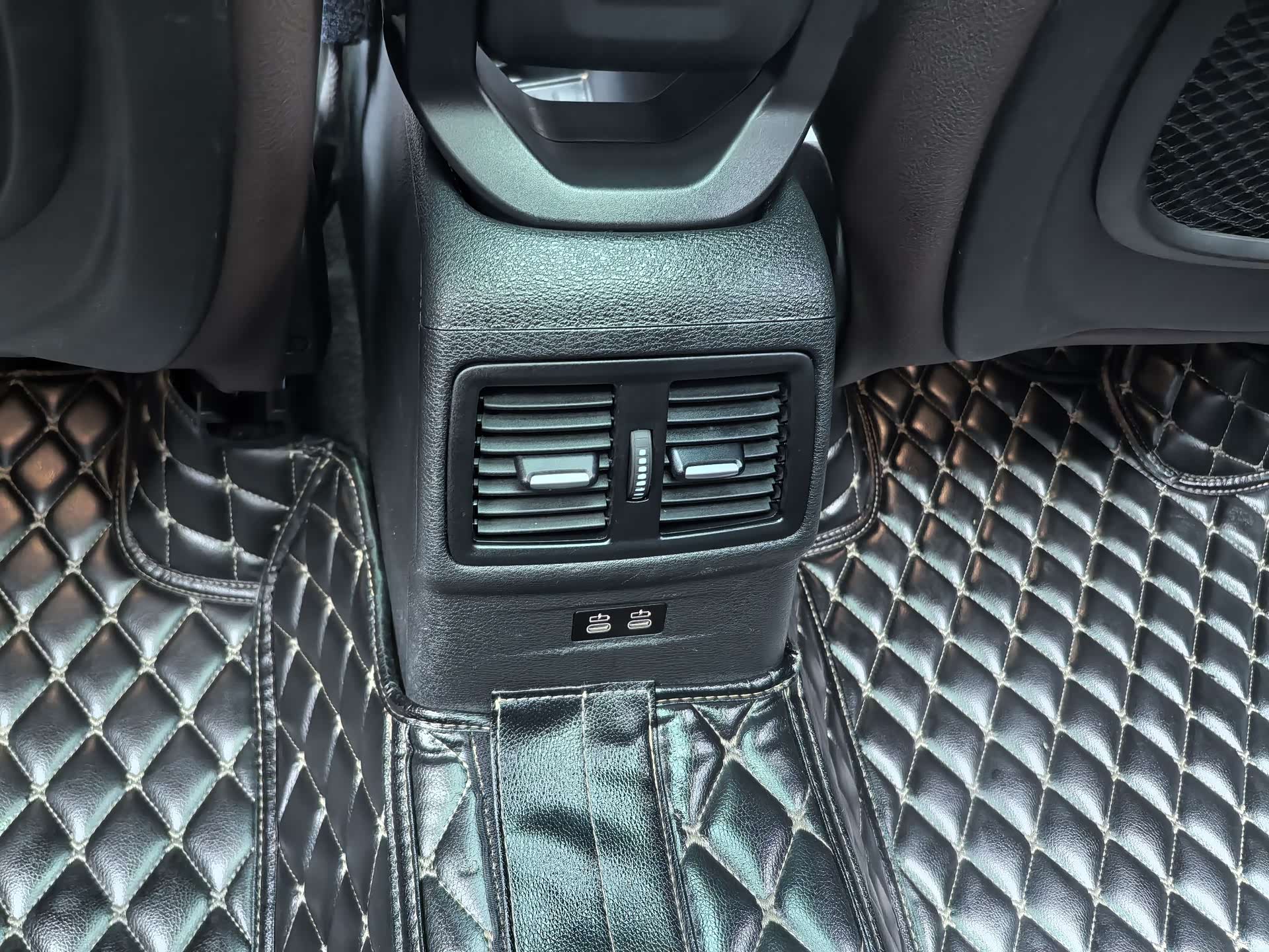 BMW X1, 2021 13