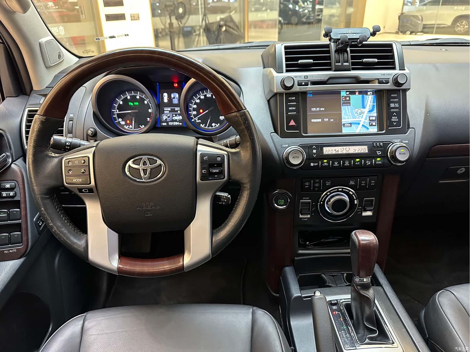 Toyota Prado, 2015 14