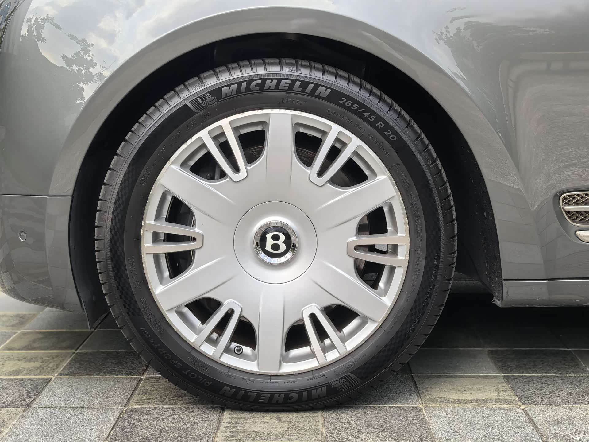 Bentley Mulsanne, 2015 4