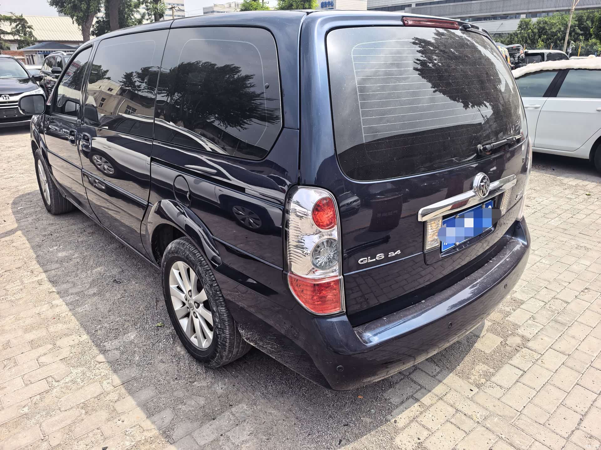 Buick GL8, 2017 4
