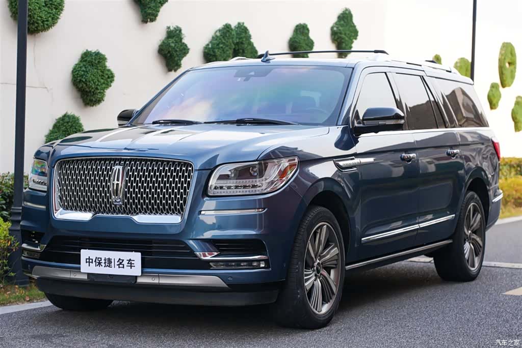 Lincoln Navigator