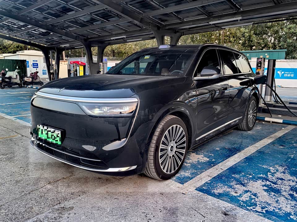 AITO Ask the world M8