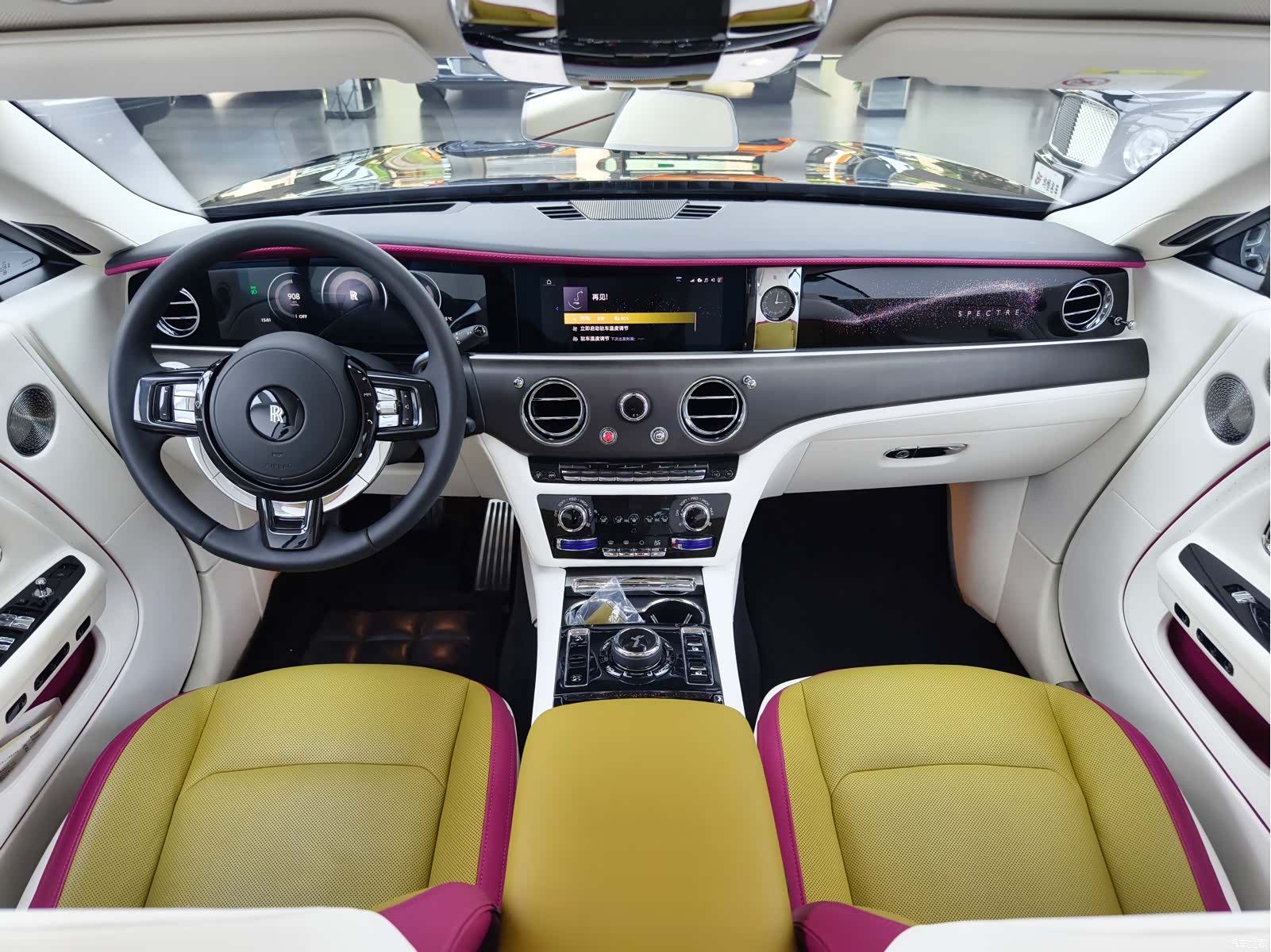 Rolls-Royce Spectre, 2024 7