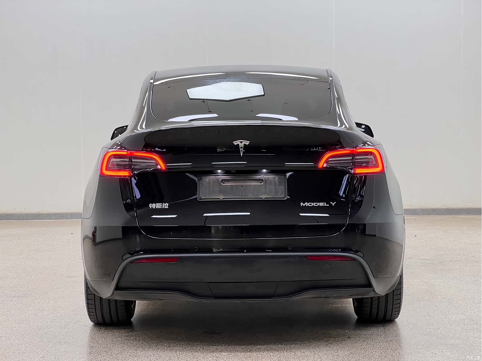 Tesla Model Y, 2023 6