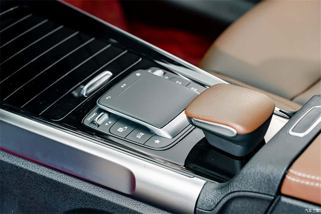 Mercedes-Benz GLB, 2023 14