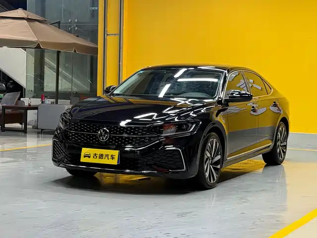Volkswagen Passat 2022 — купить из Китая под заказ