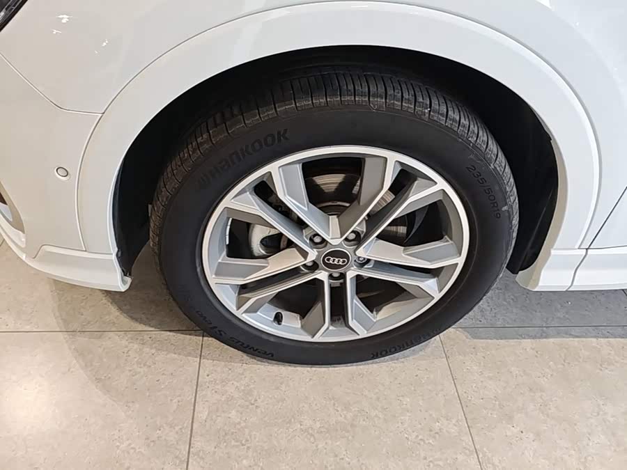 Audi Q3 2024, фото 23
