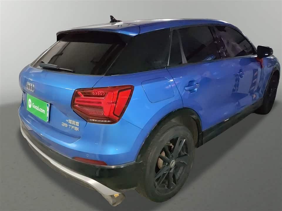 Audi Q2L
