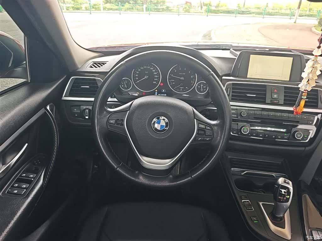 BMW 3 Series, 2017 11