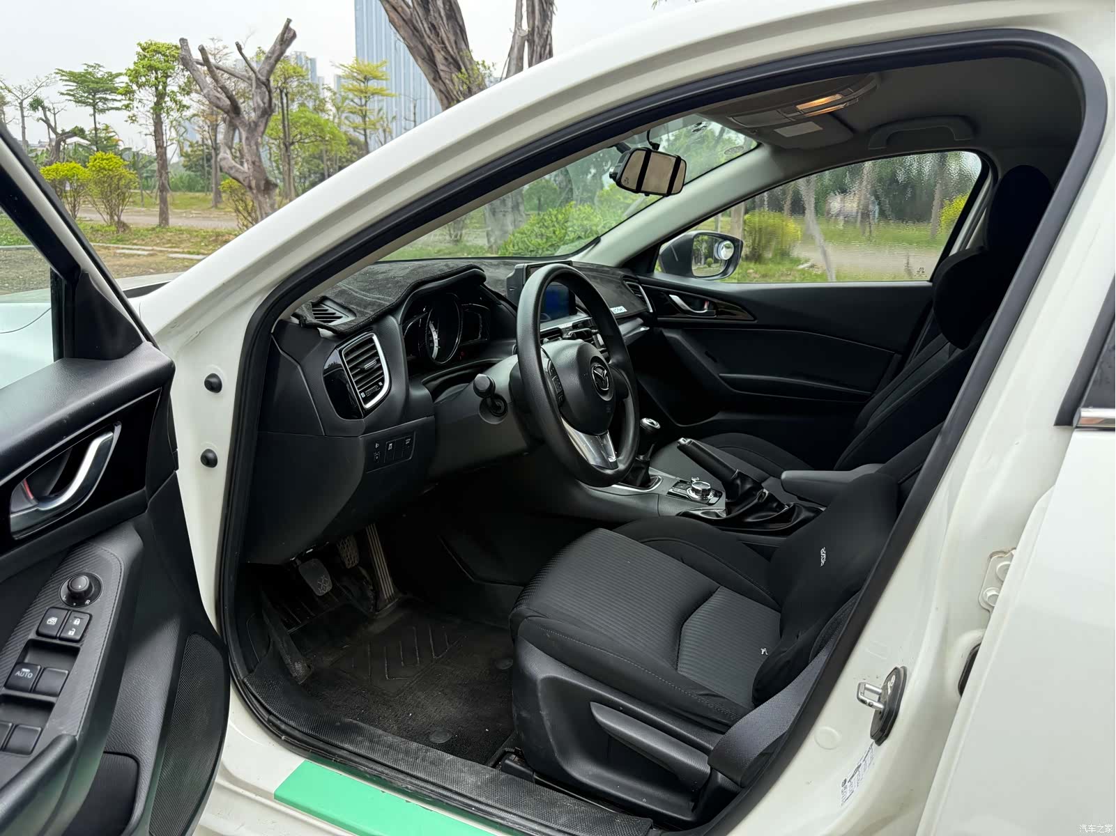 Mazda Mazda3, 2016 10