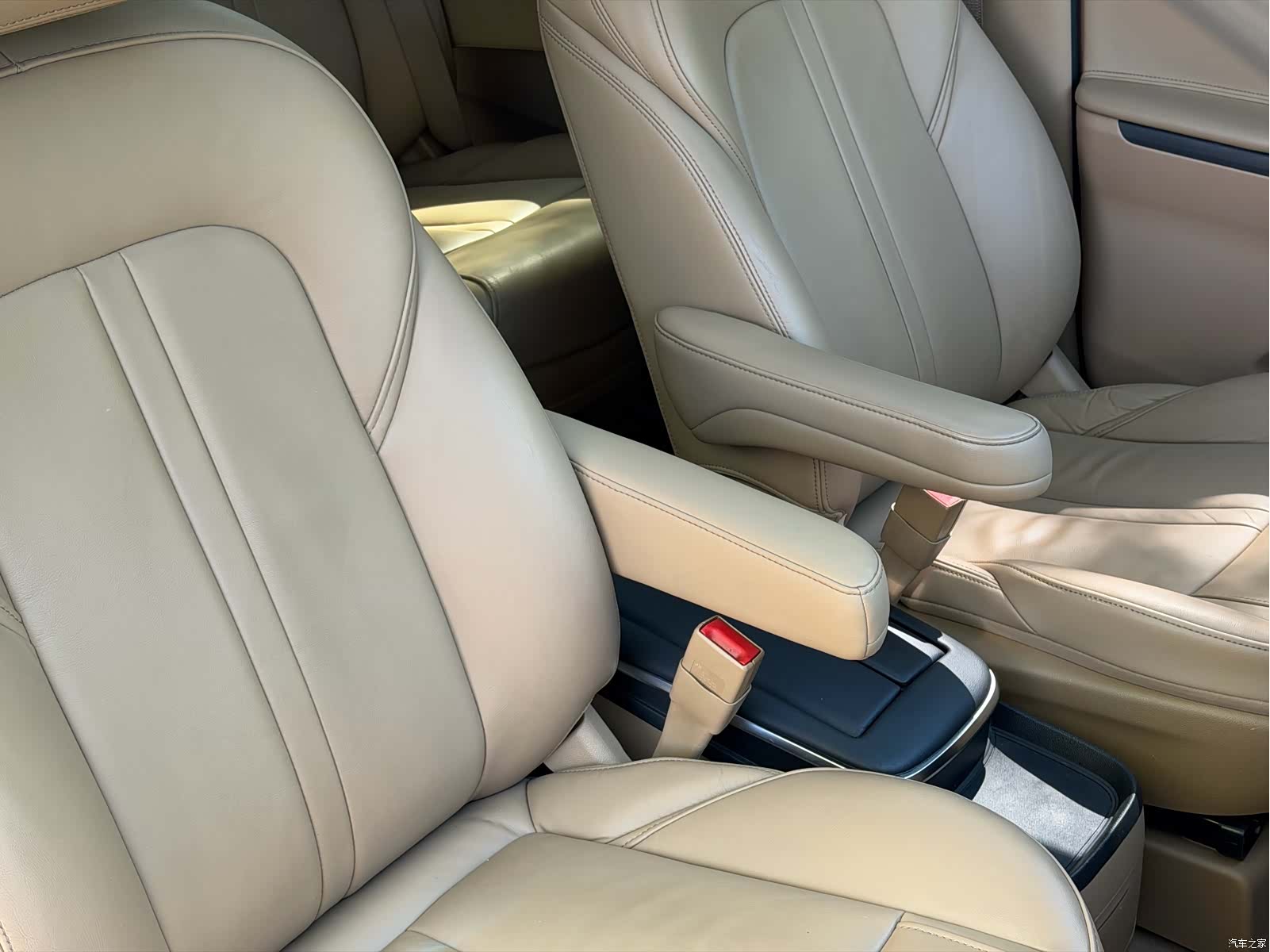 Buick GL8, 2017 19