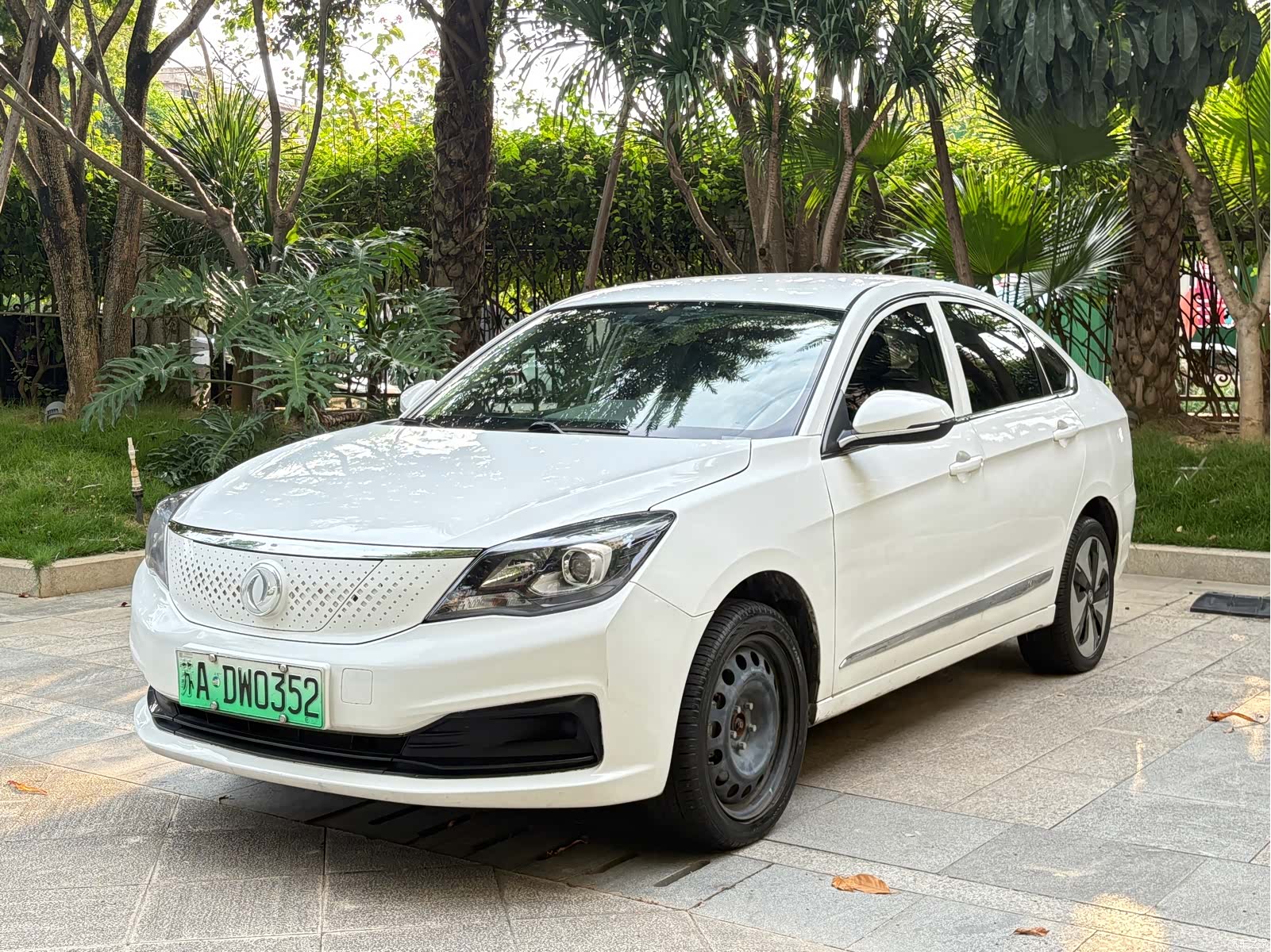 DongFeng E70, 2023 3