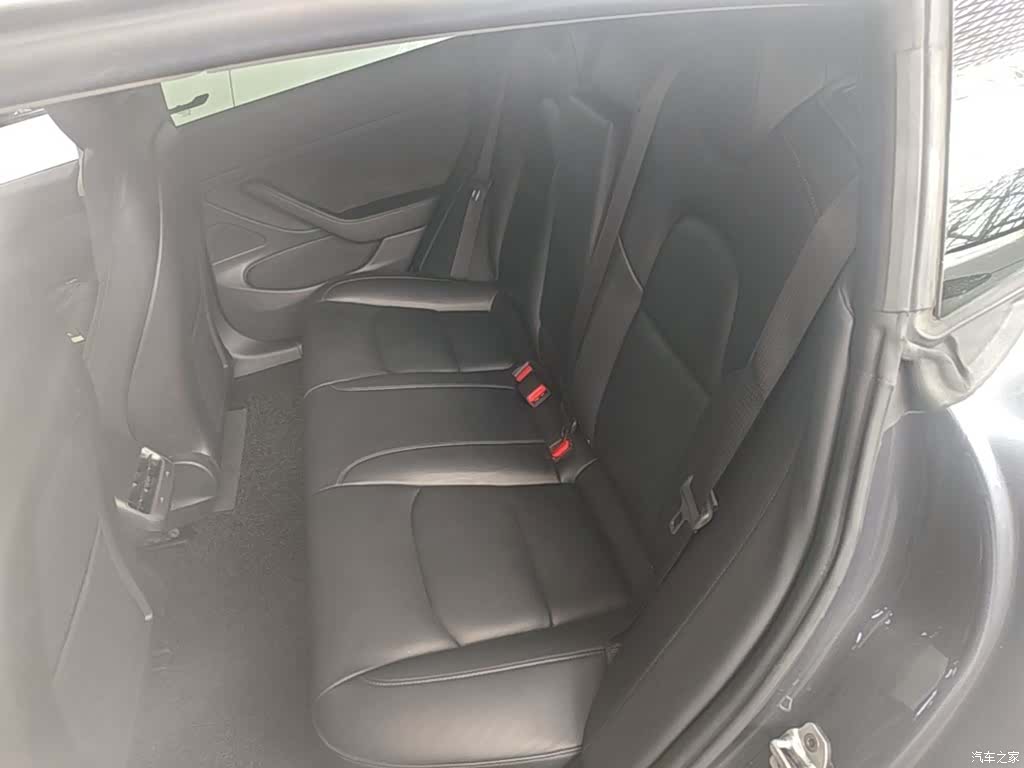 Tesla Model 3, 2019 17