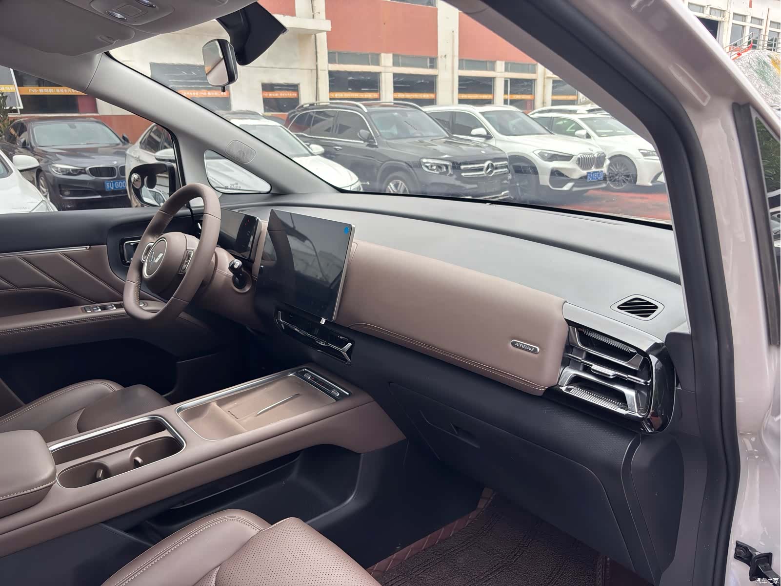Wuling 730, 2025 9
