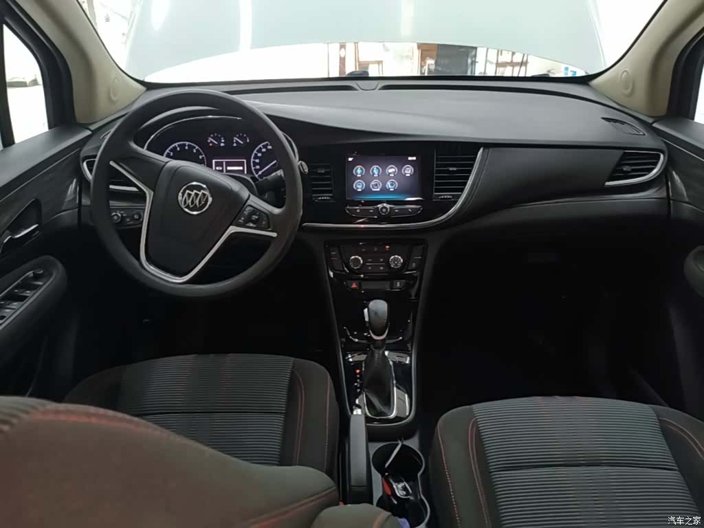 Buick Encore, 2018 10