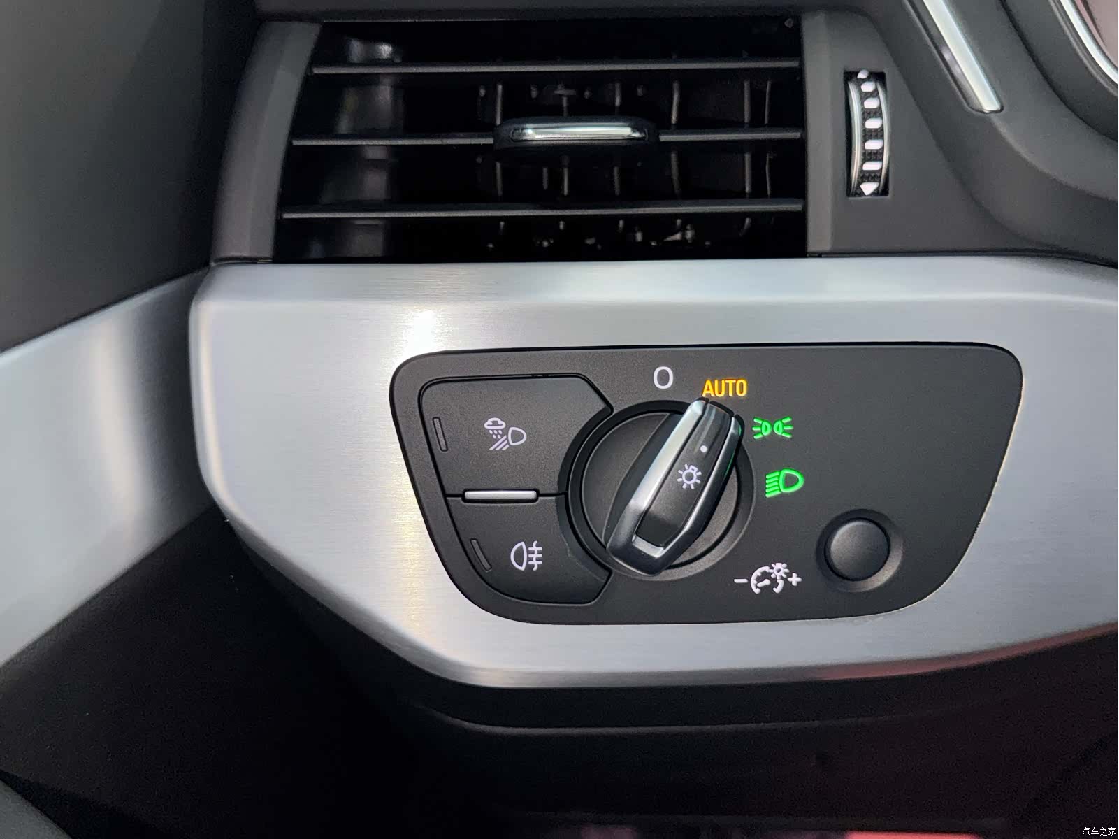 Audi A4L, 2023 16