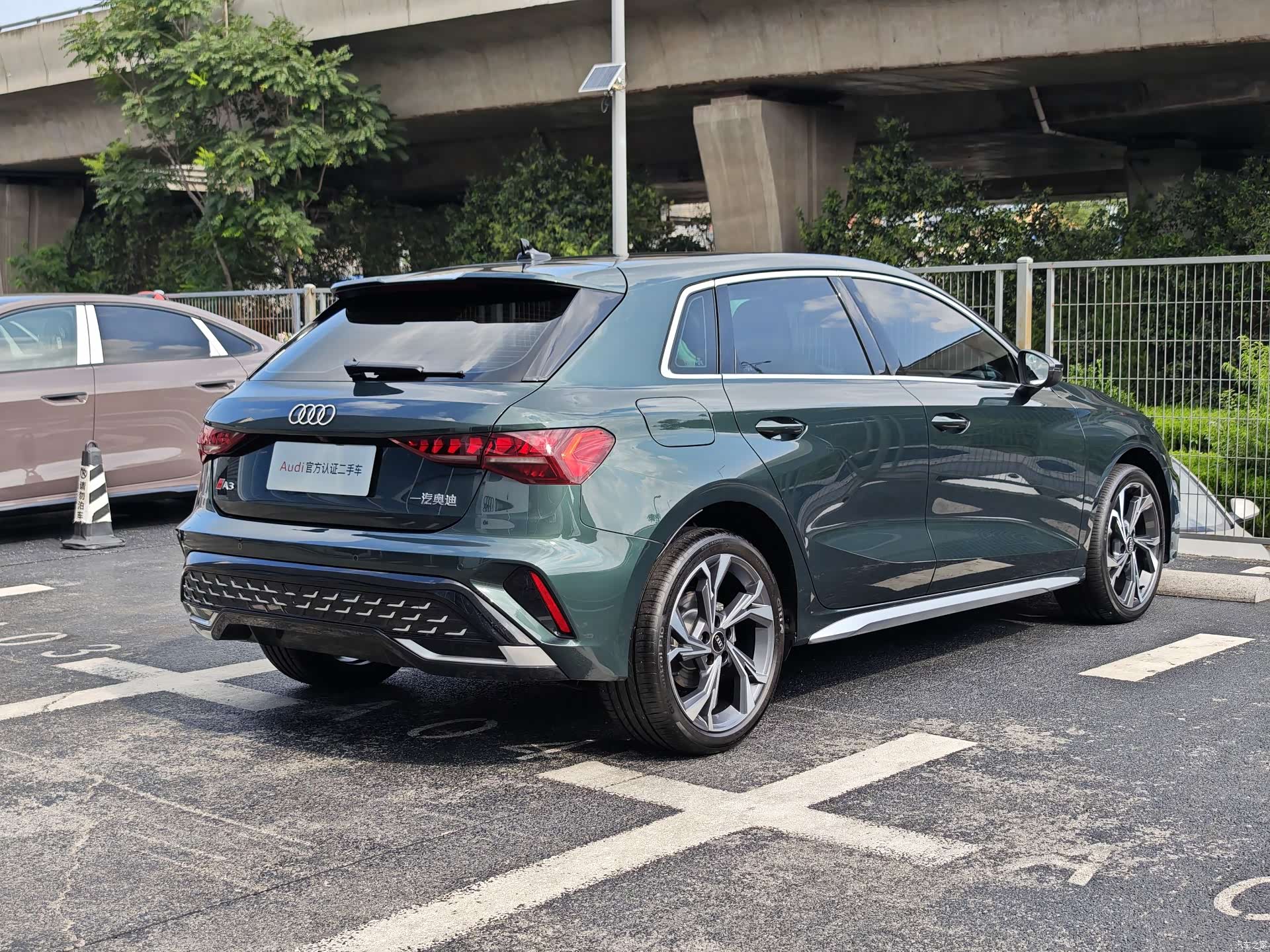 Audi Flying Spur, 2025 9