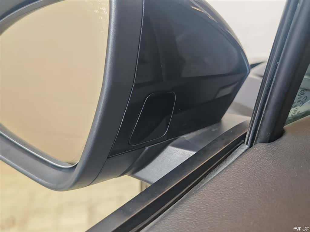 Audi Q4 e-tron, 2023 19