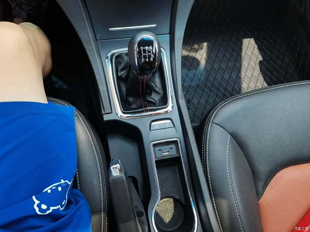 Geely Emgrand, 2016 14