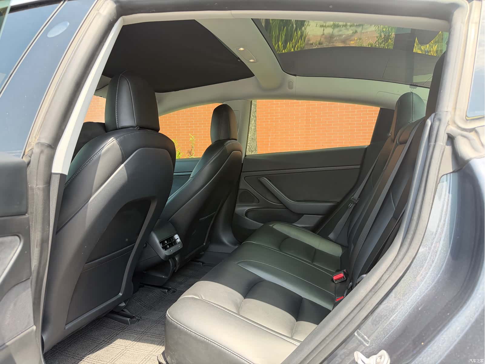 Tesla Model 3, 2020 7