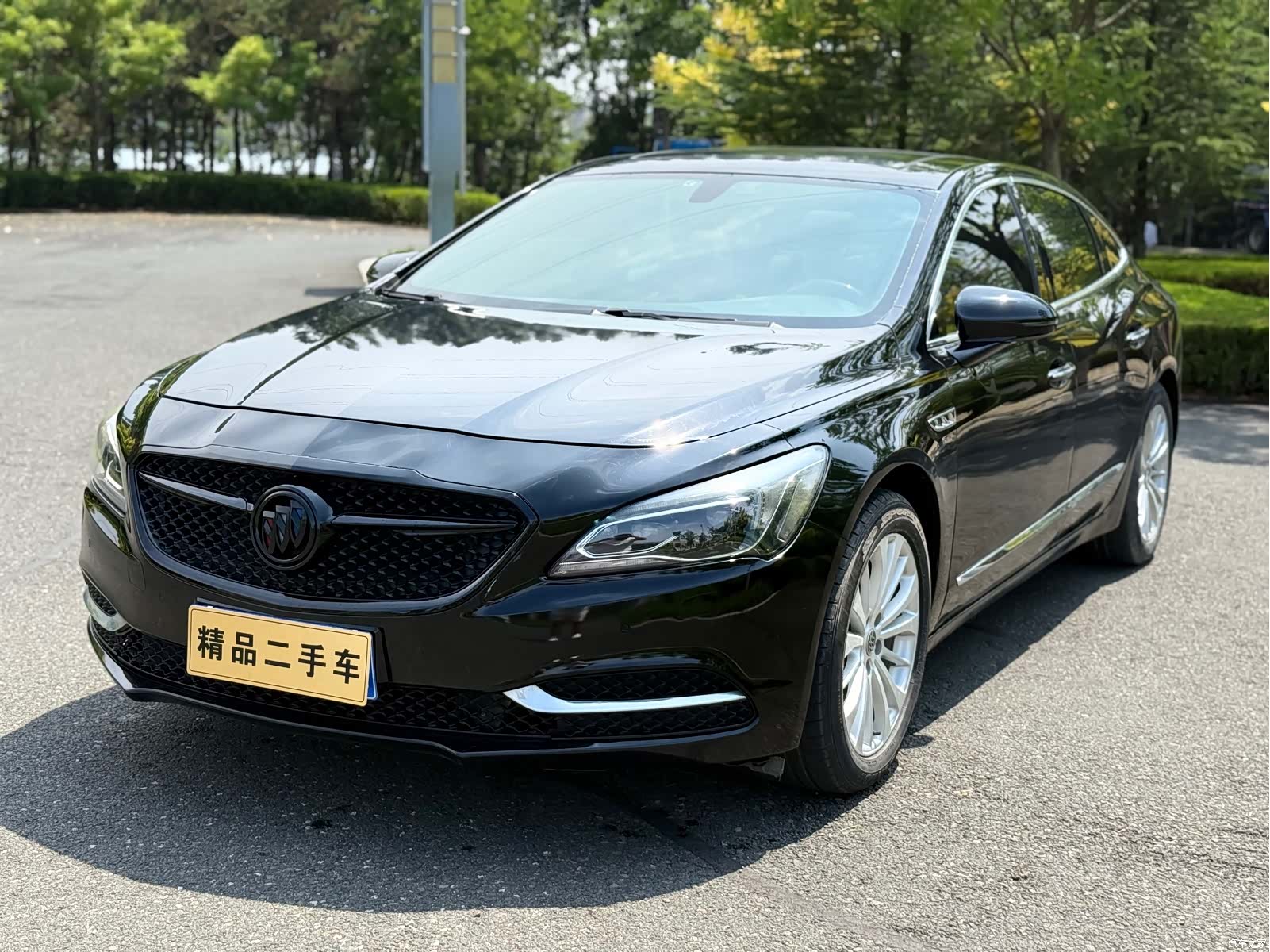 Buick LaCrosse, 2017 1